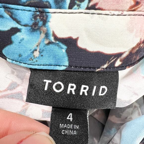 Torrid | Floral Print Crepe Plus Size Blue Pink Pocket Button Midi Dress 4 4 X - Picture 11 of 14